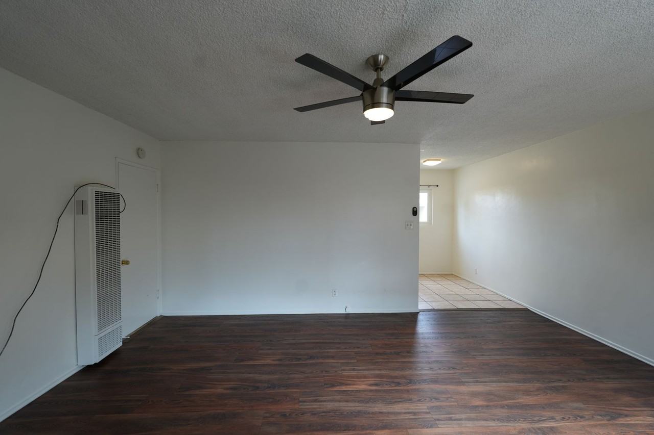 11915 Manor Dr - Photo 2 of 19