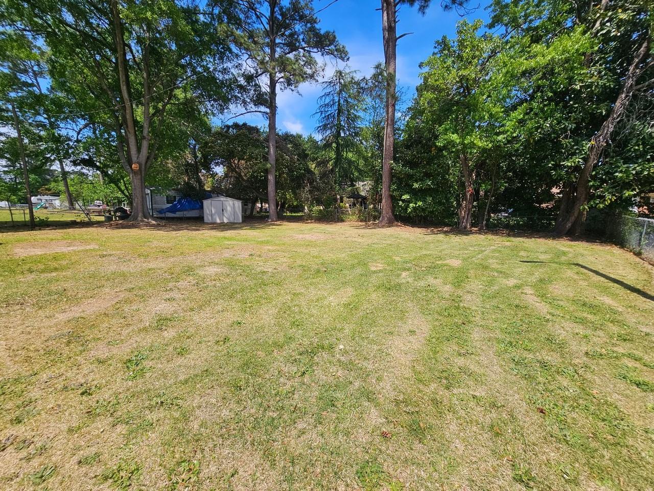 7526 Bridgeman Dr - Photo 5 of 15