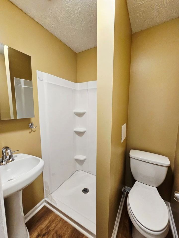 7526 Bridgeman Dr - Photo 6 of 15