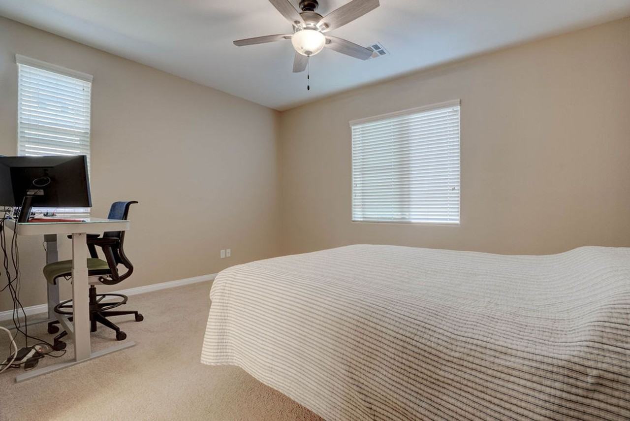 10931 Sardinia Sands Dr - Photo 2 of 39