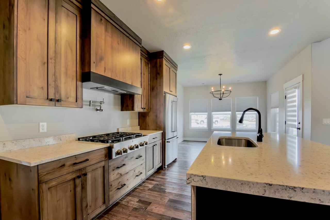 382 S 4350 W - Photo 6 of 16