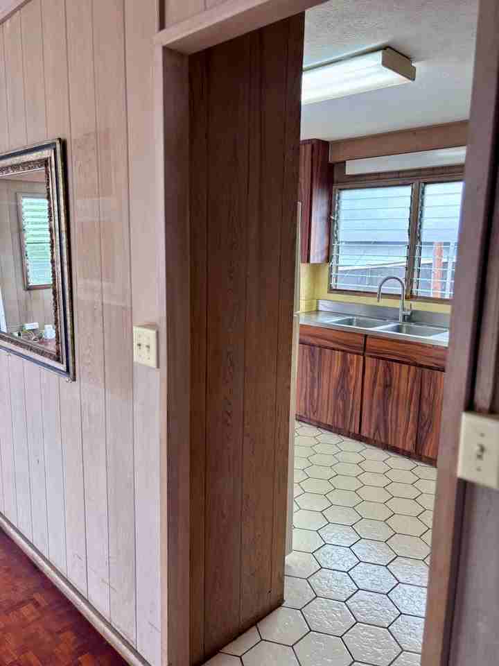 3463 Kaimuki Ave - Photo 2 of 25