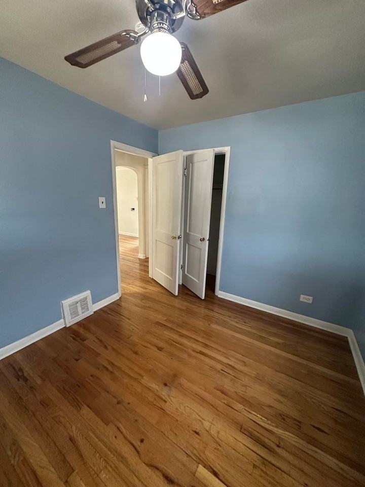 3670 Oneida St - Photo 4 of 14