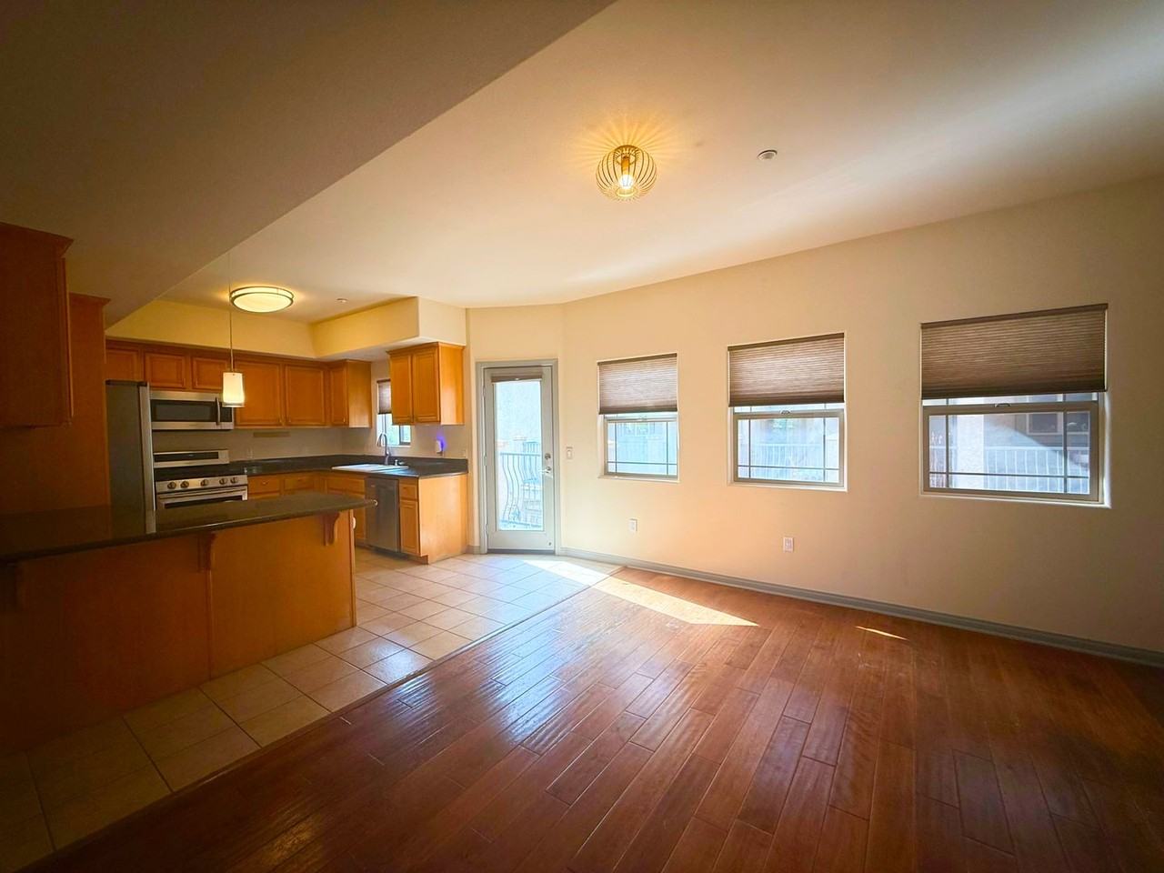 3936 Iowa St - Photo 4 of 18