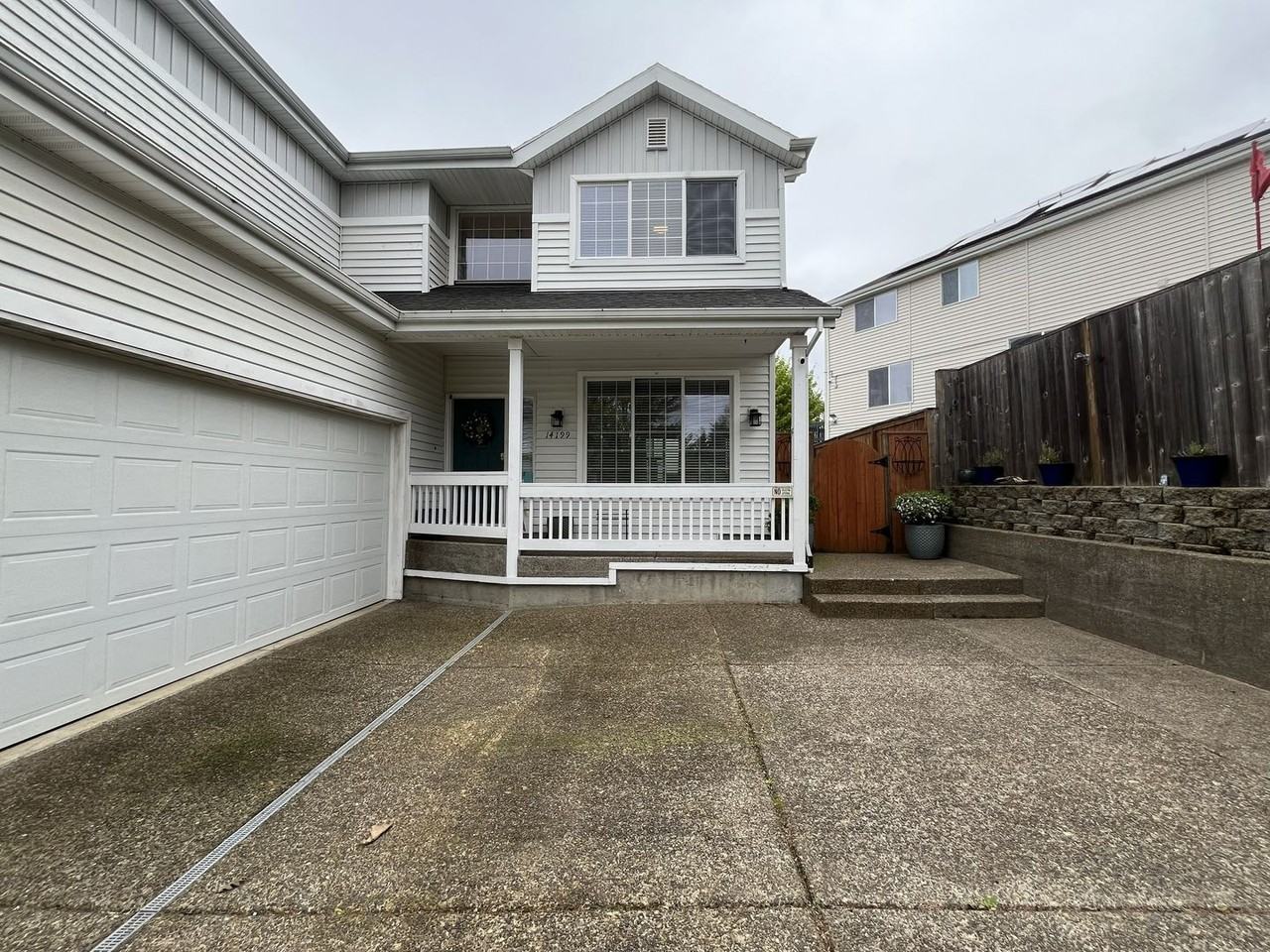 14199 Sw Tewkesbury Dr - Photo 3 of 50