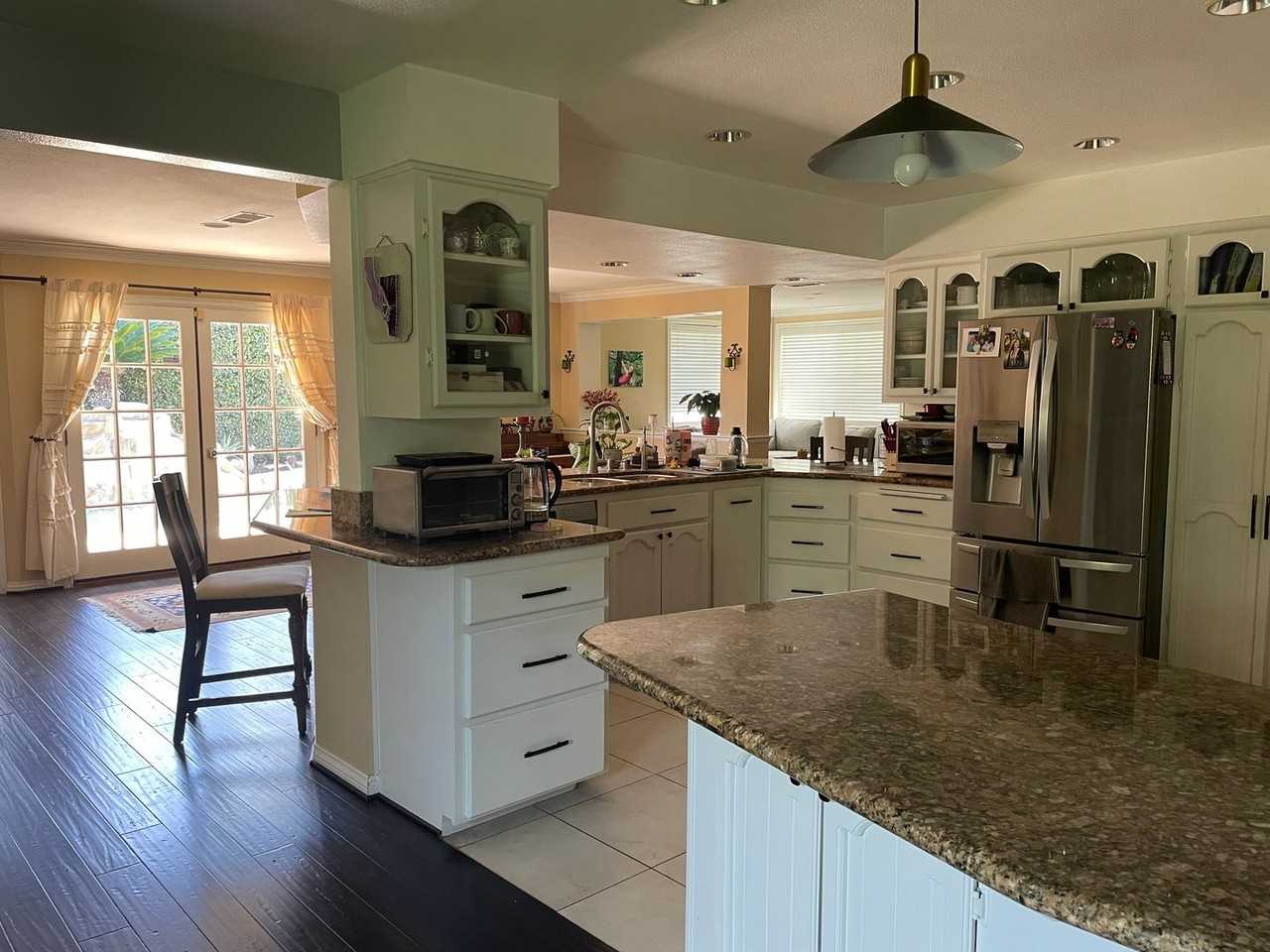 10060 Ashland Ave - Photo 4 of 26