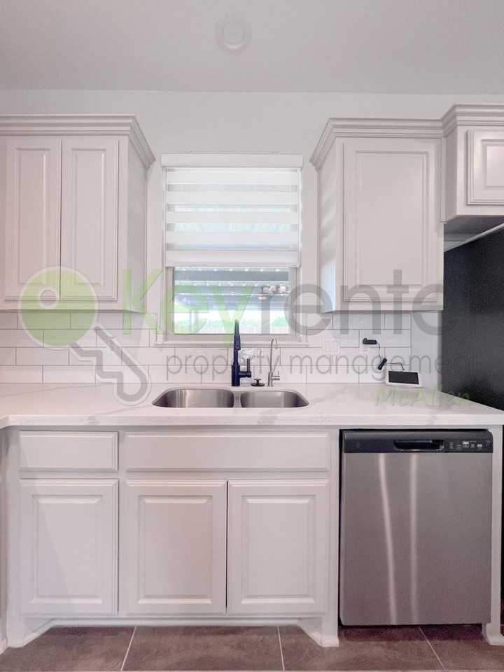 2609 N Rocky Rose Ave - Photo 6 of 43