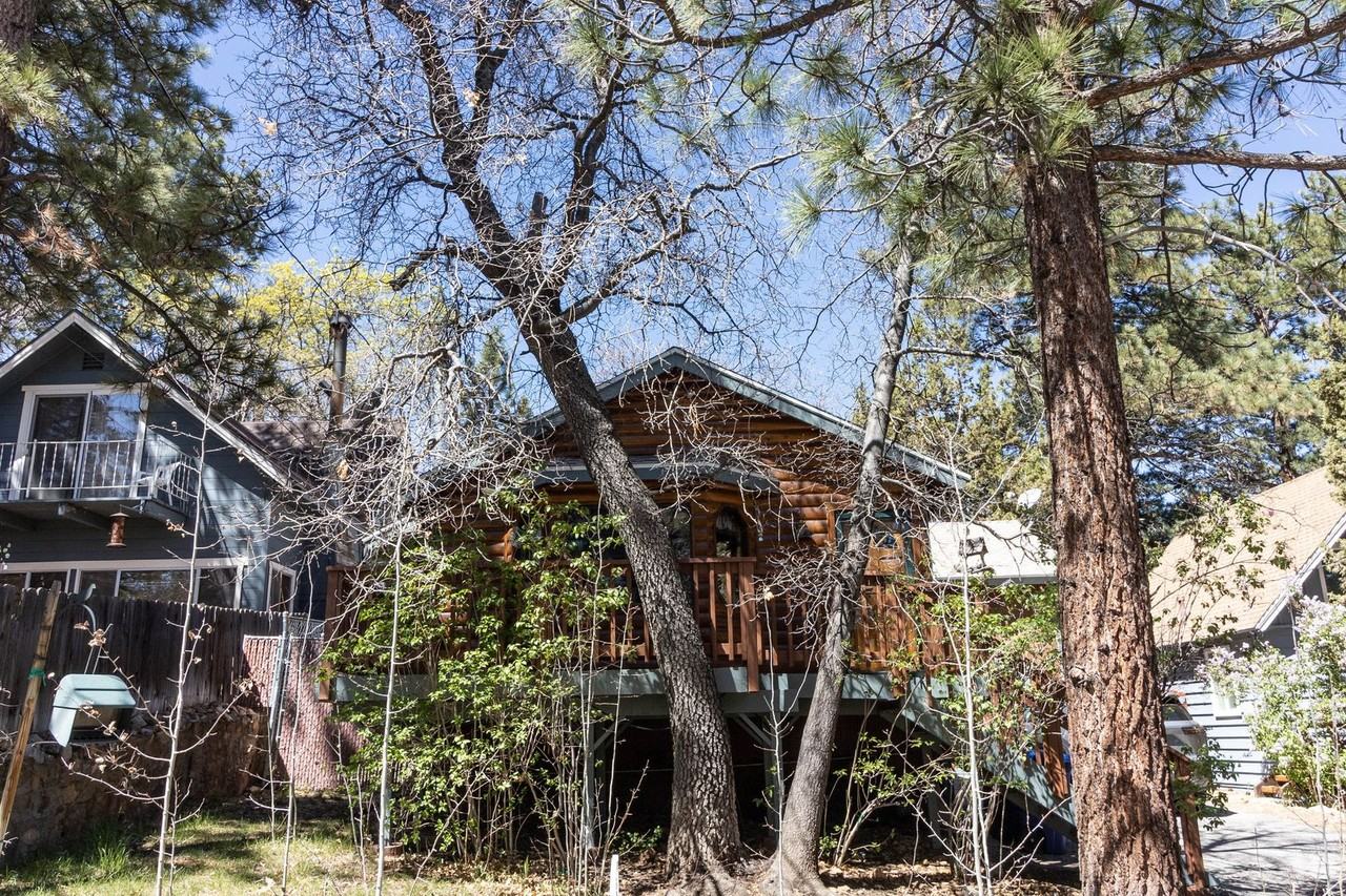 790 Highland Ln - Photo 2 of 23