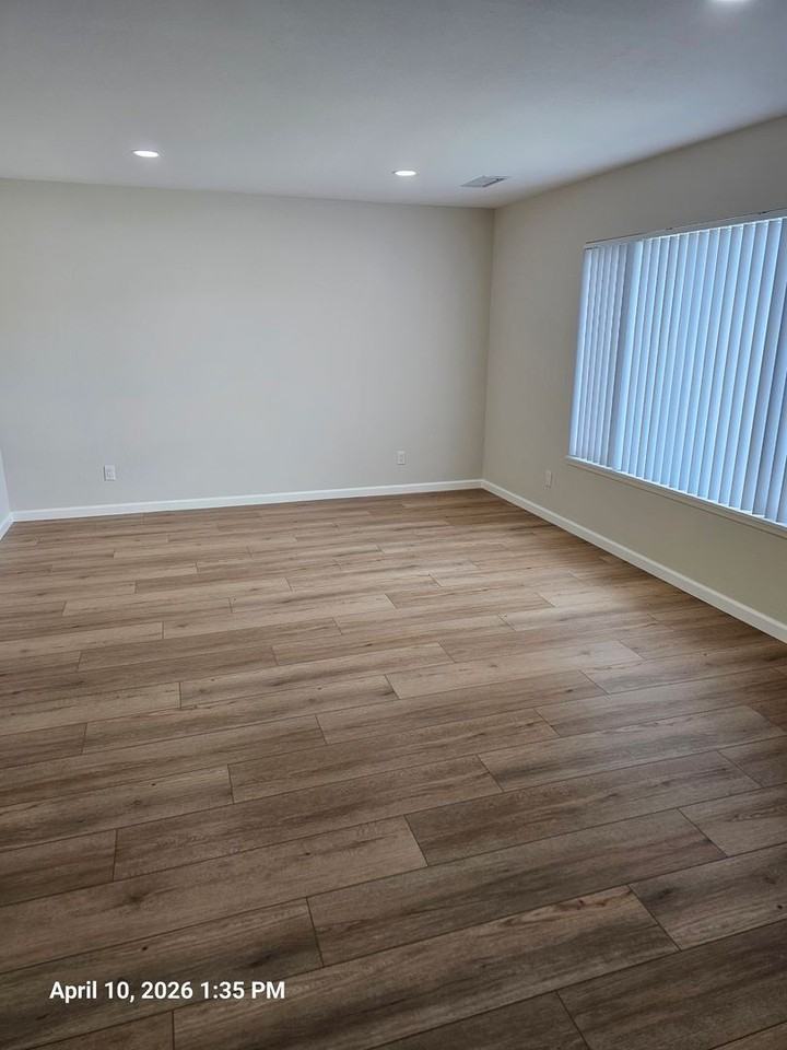 2035 E Kern Ave - Photo 2 of 12