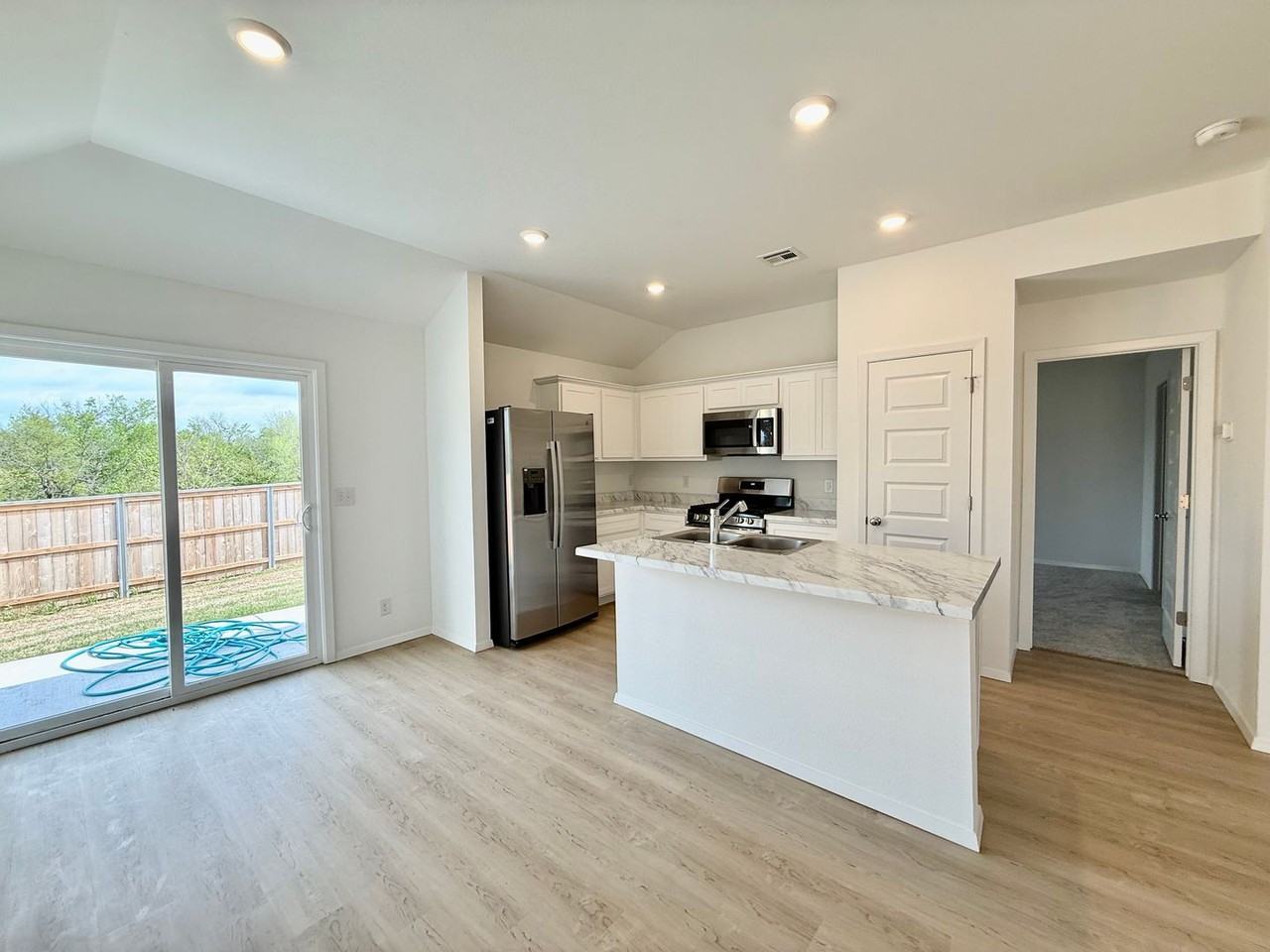 20785 Mckellop Dr - Photo 4 of 14