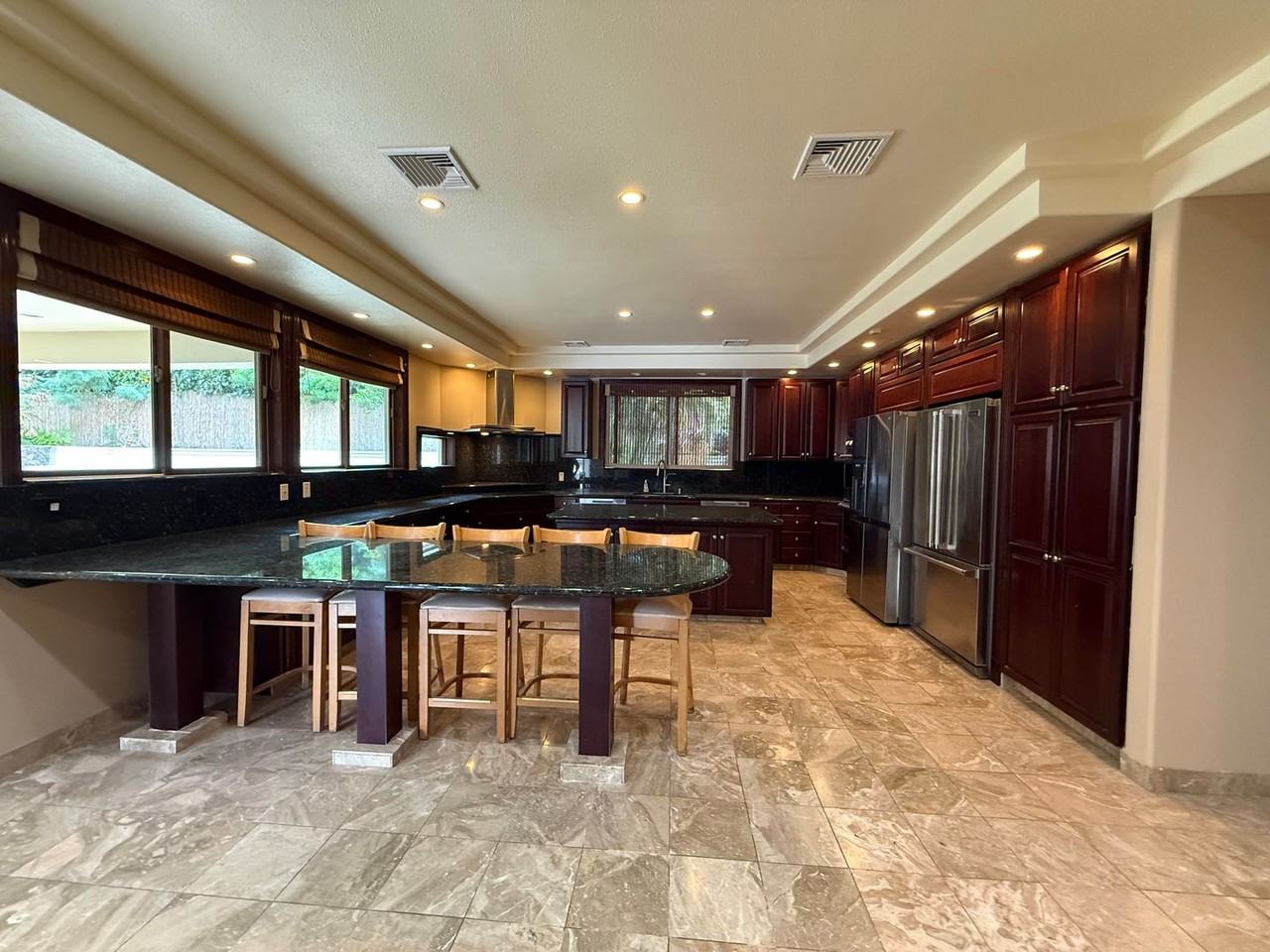 466 Portlock Rd - Photo 6 of 50