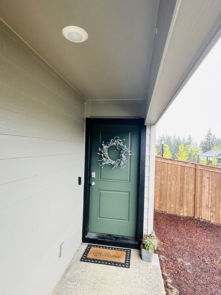 833 Nw 174th St - Photo 2 of 29