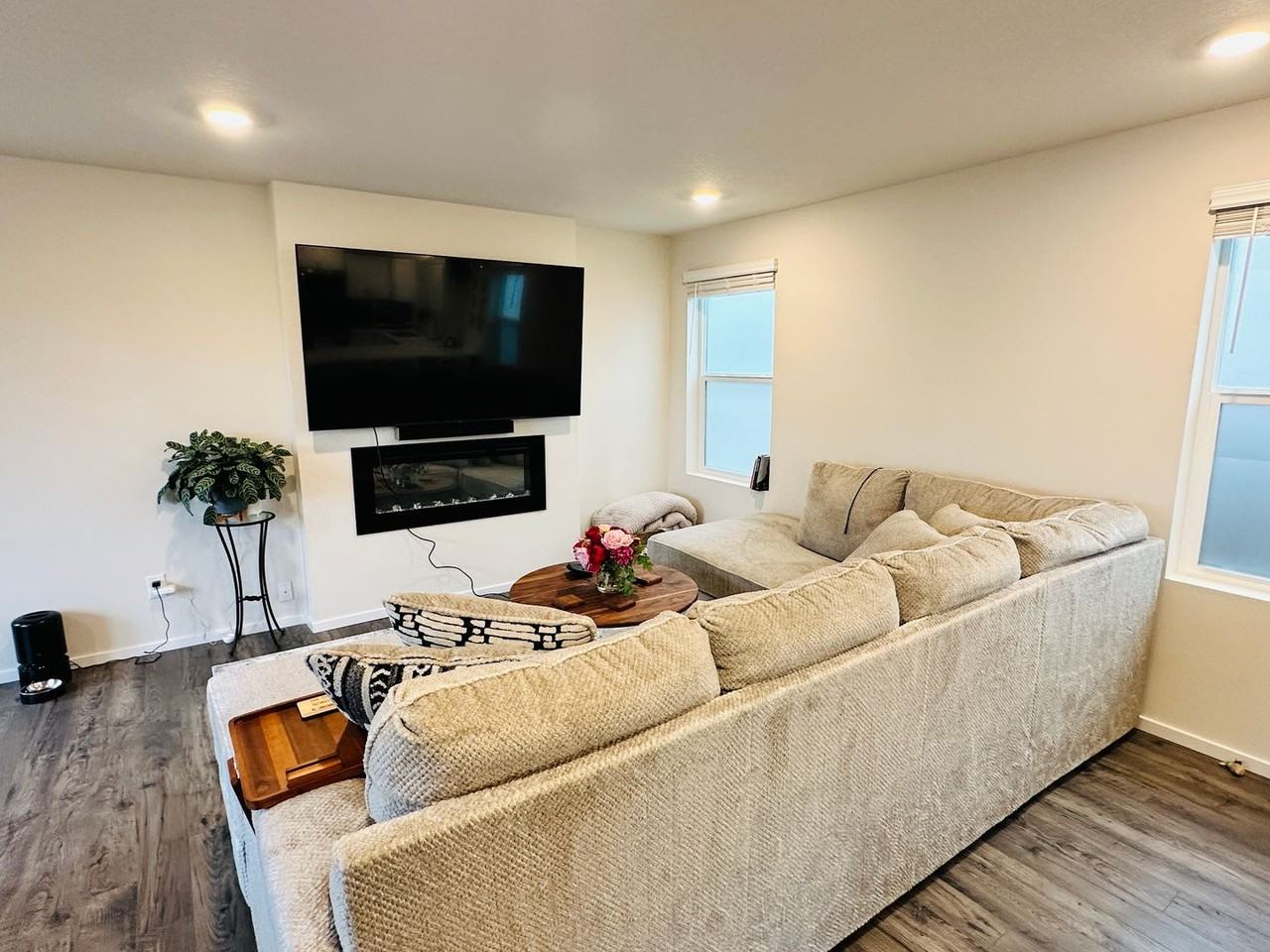 833 Nw 174th St - Photo 5 of 29