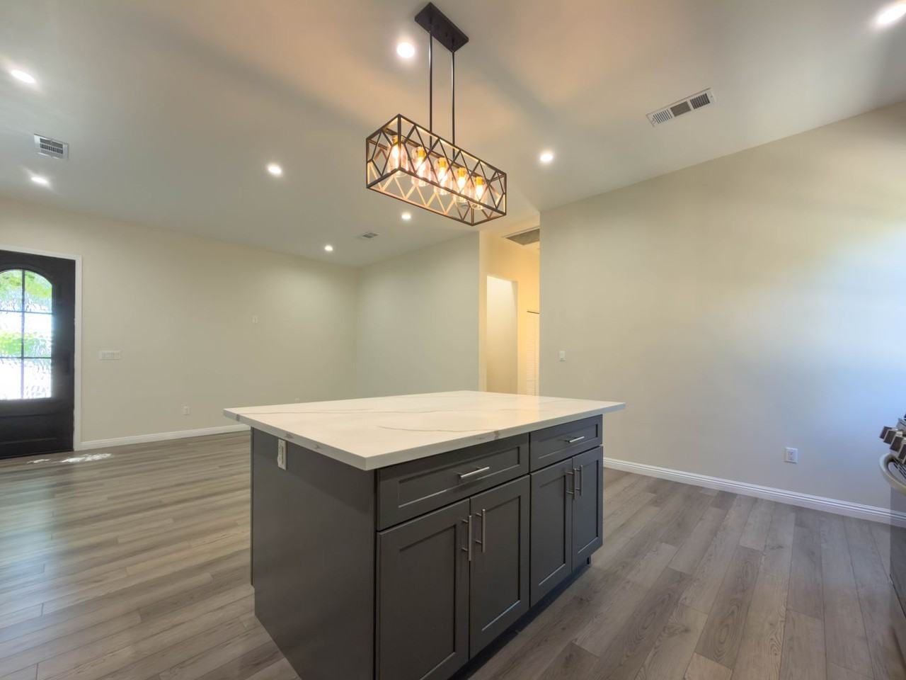 15449 Septo St - Photo 7 of 13