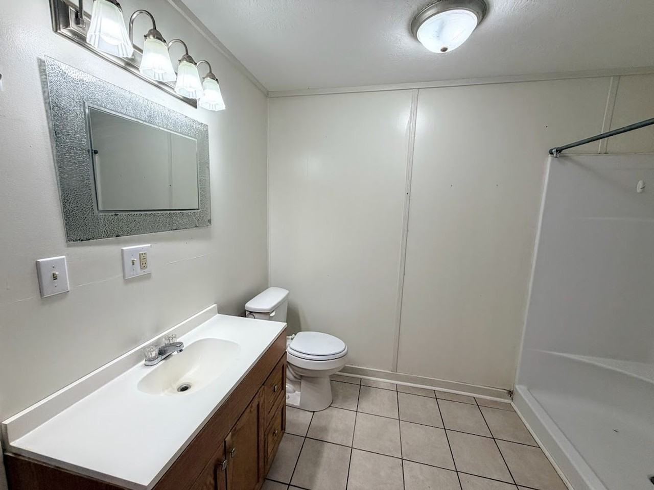 705 N Johnson St - Photo 4 of 10