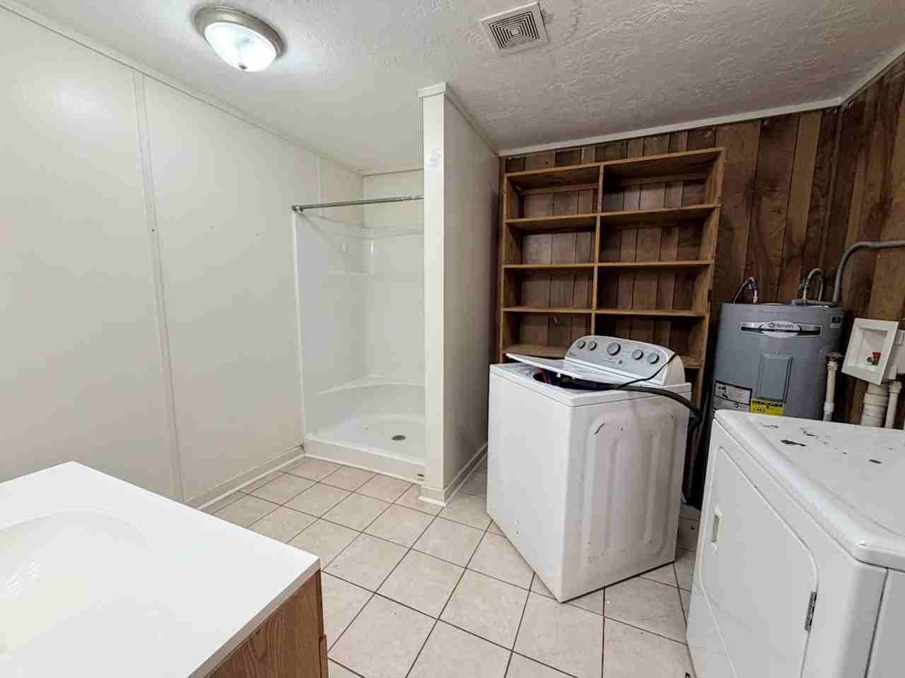 705 N Johnson St - Photo 5 of 10