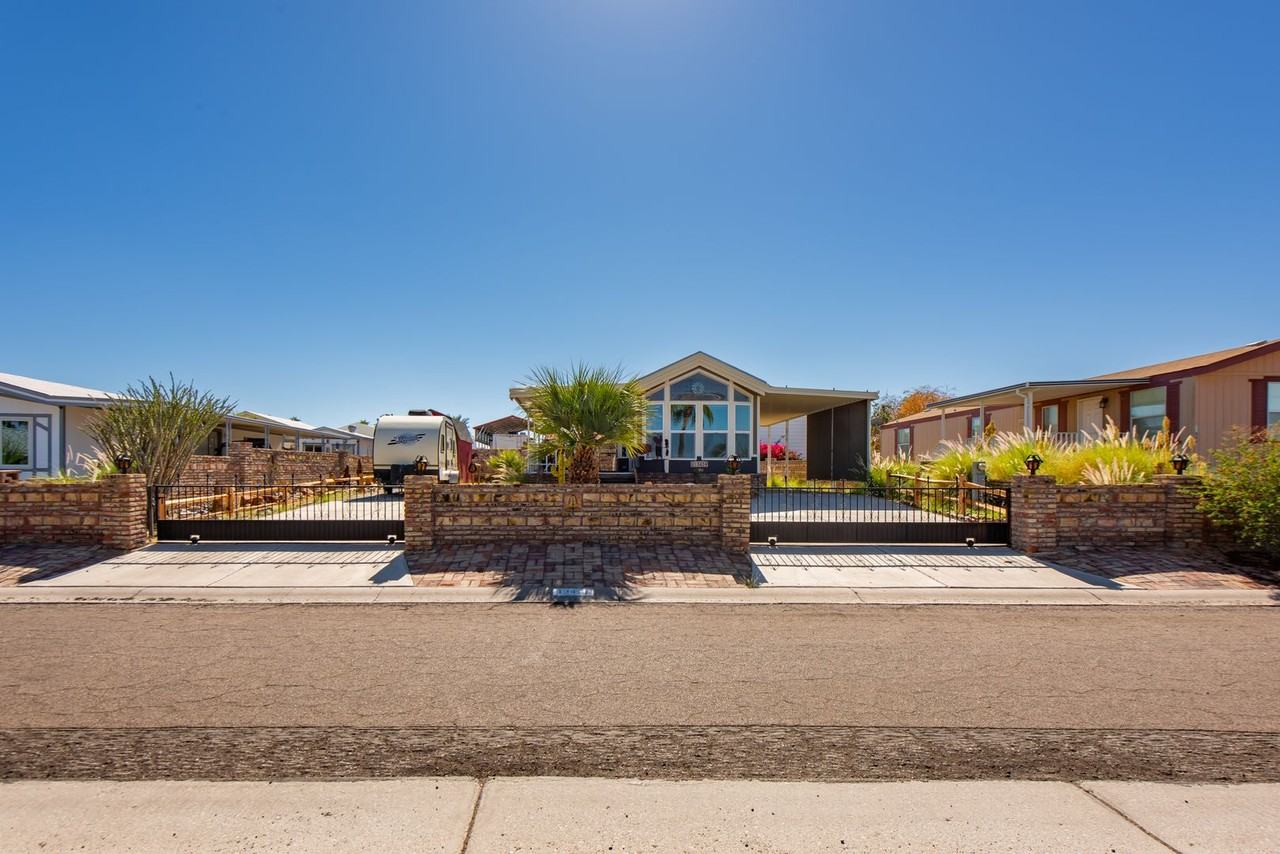 13459 E 51st St - Photo 2 of 30