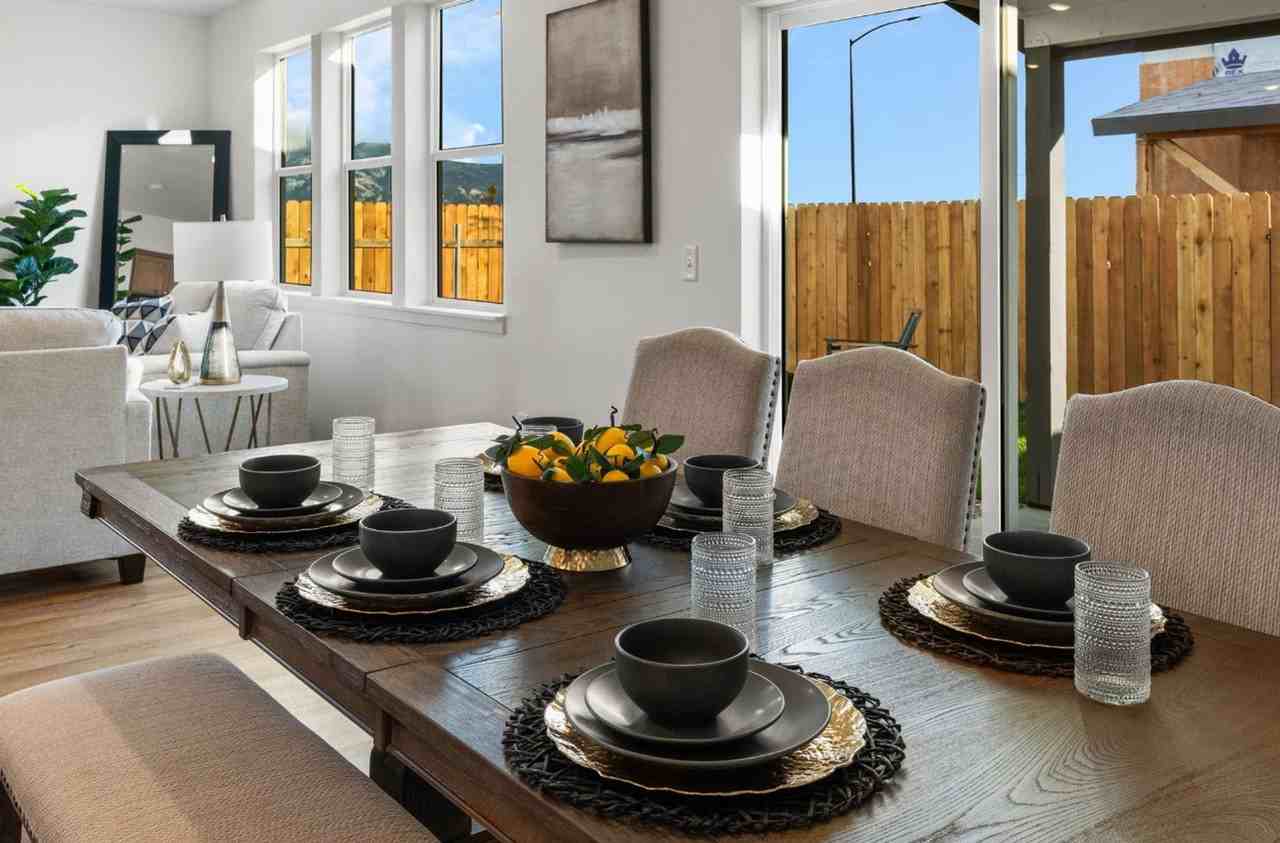 504 Lacey Ln - Photo 3 of 15