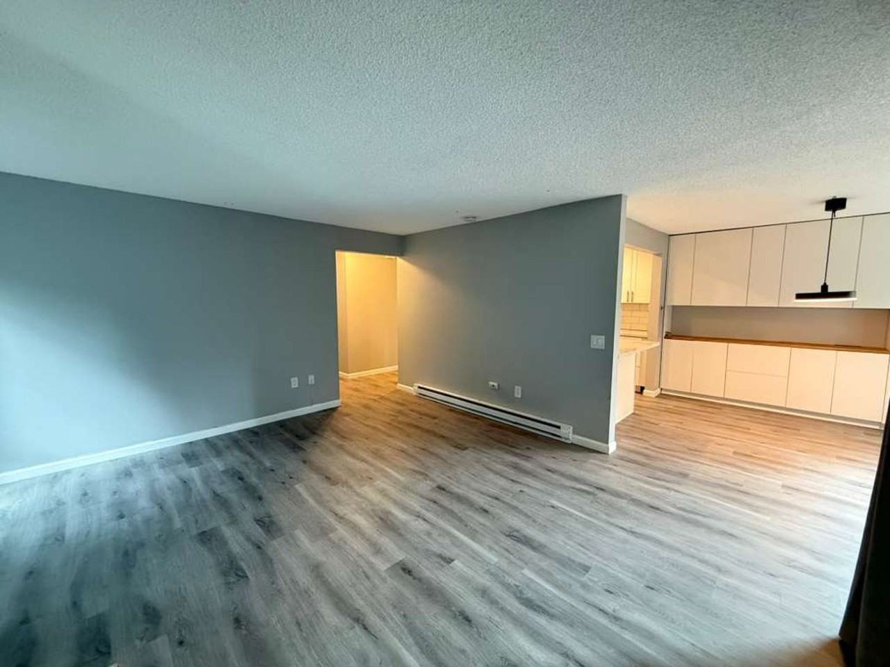 13739 15th Ave Ne - Photo 3 of 20