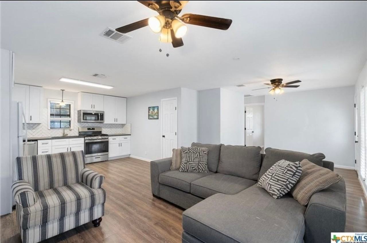 610 Vernon St - Photo 4 of 19