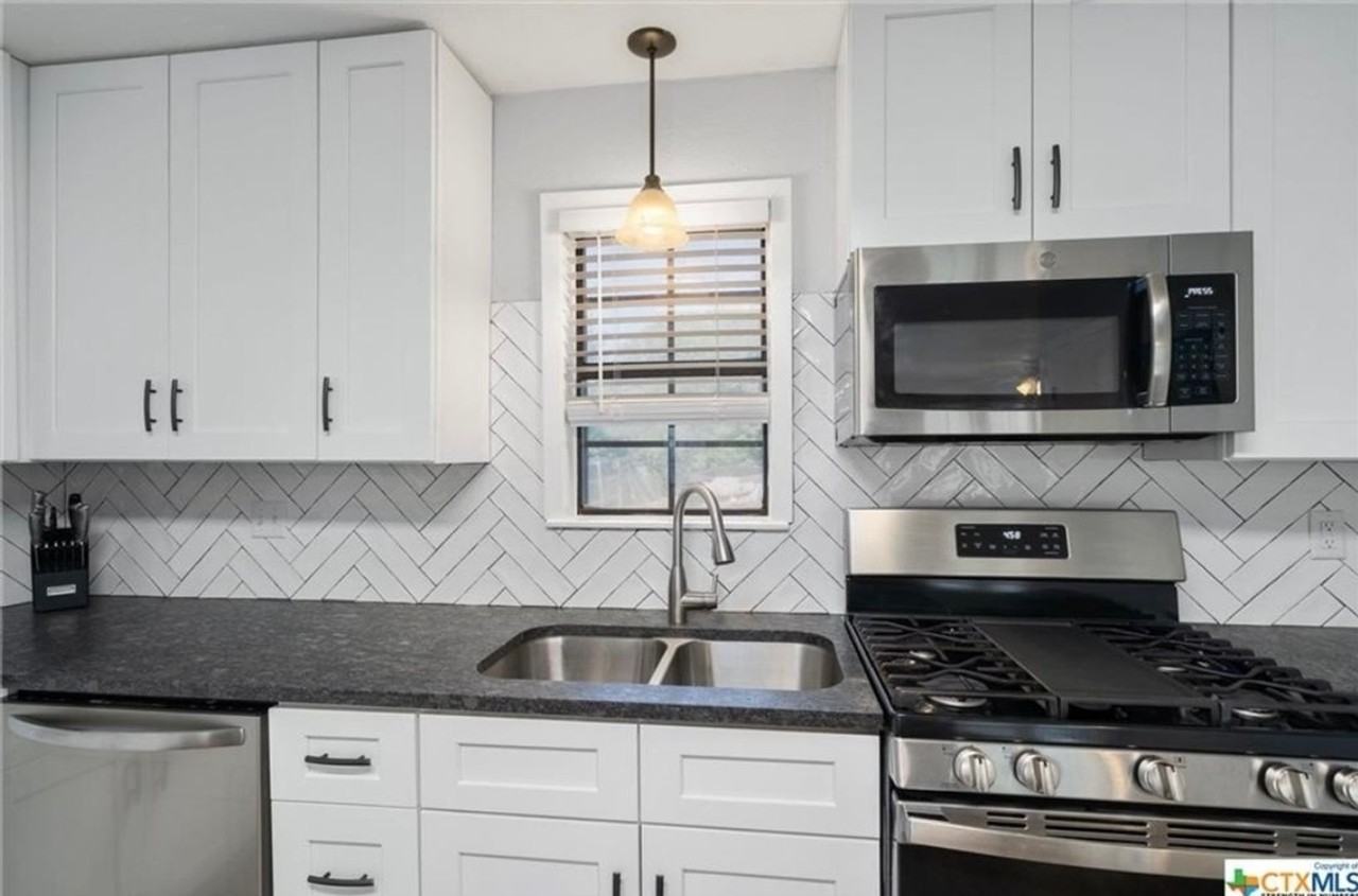 610 Vernon St - Photo 6 of 19