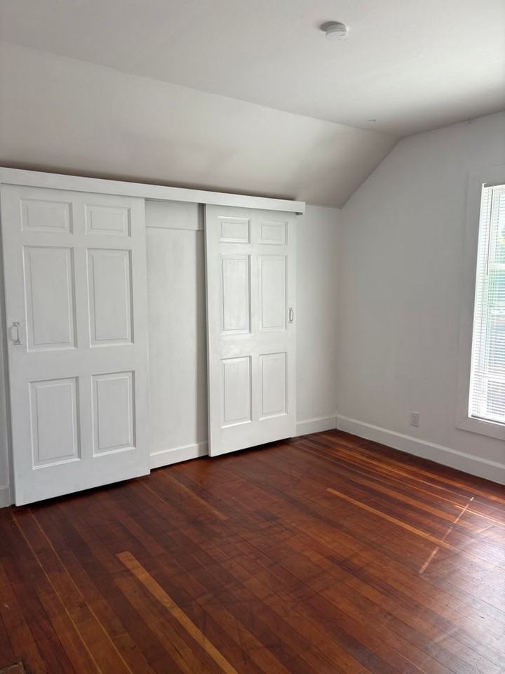 214 Walnut St - Photo 5 of 6