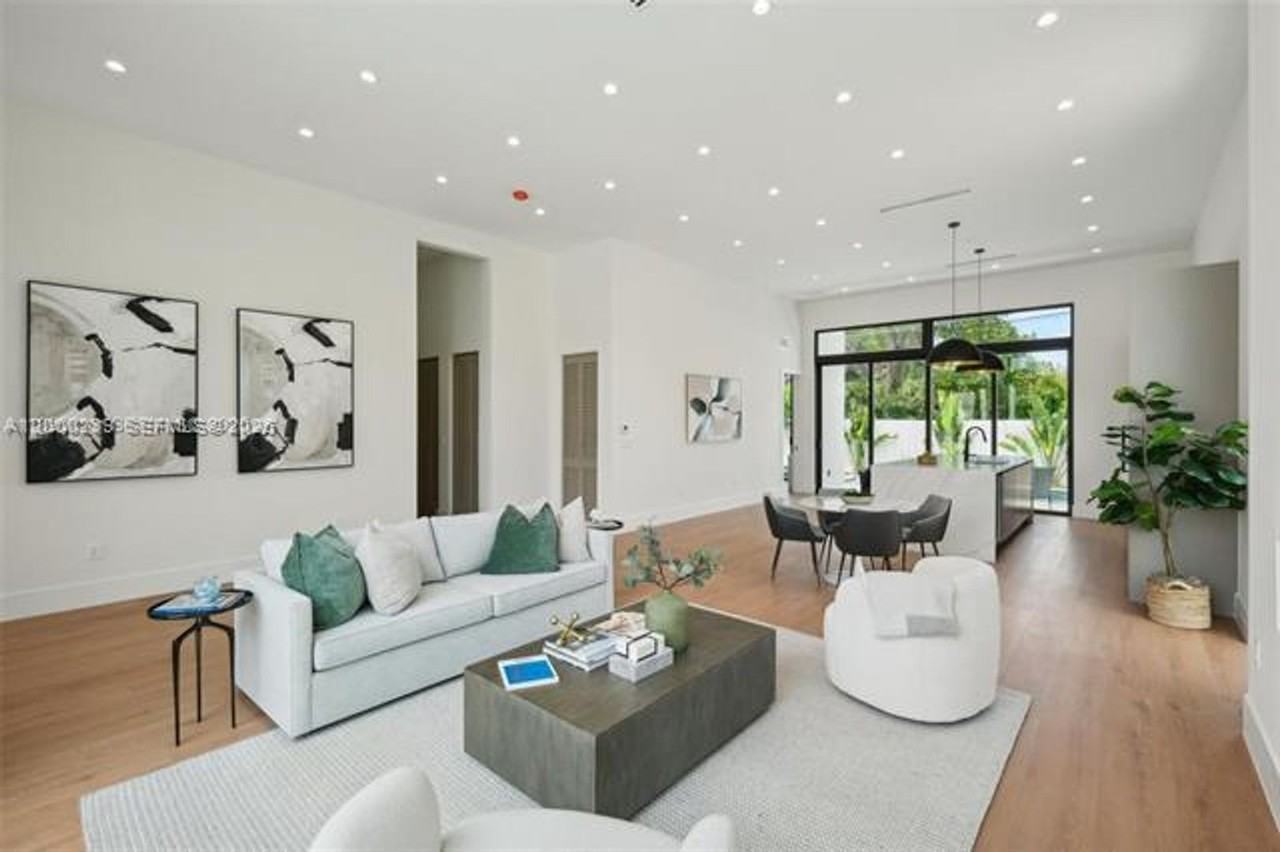 510 Nw 50th St - Photo 2 of 18