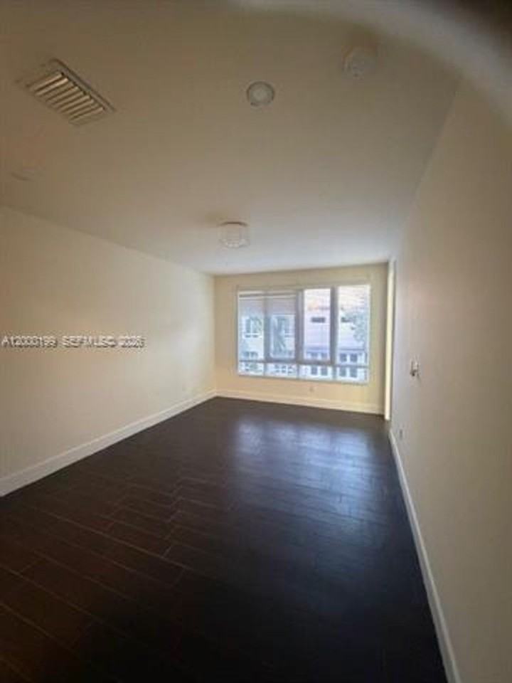 6434 Nw 104th Ct #6434 - Photo 5 of 10