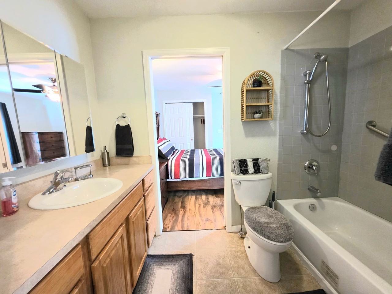 1234 Pine St - Photo 4 of 10