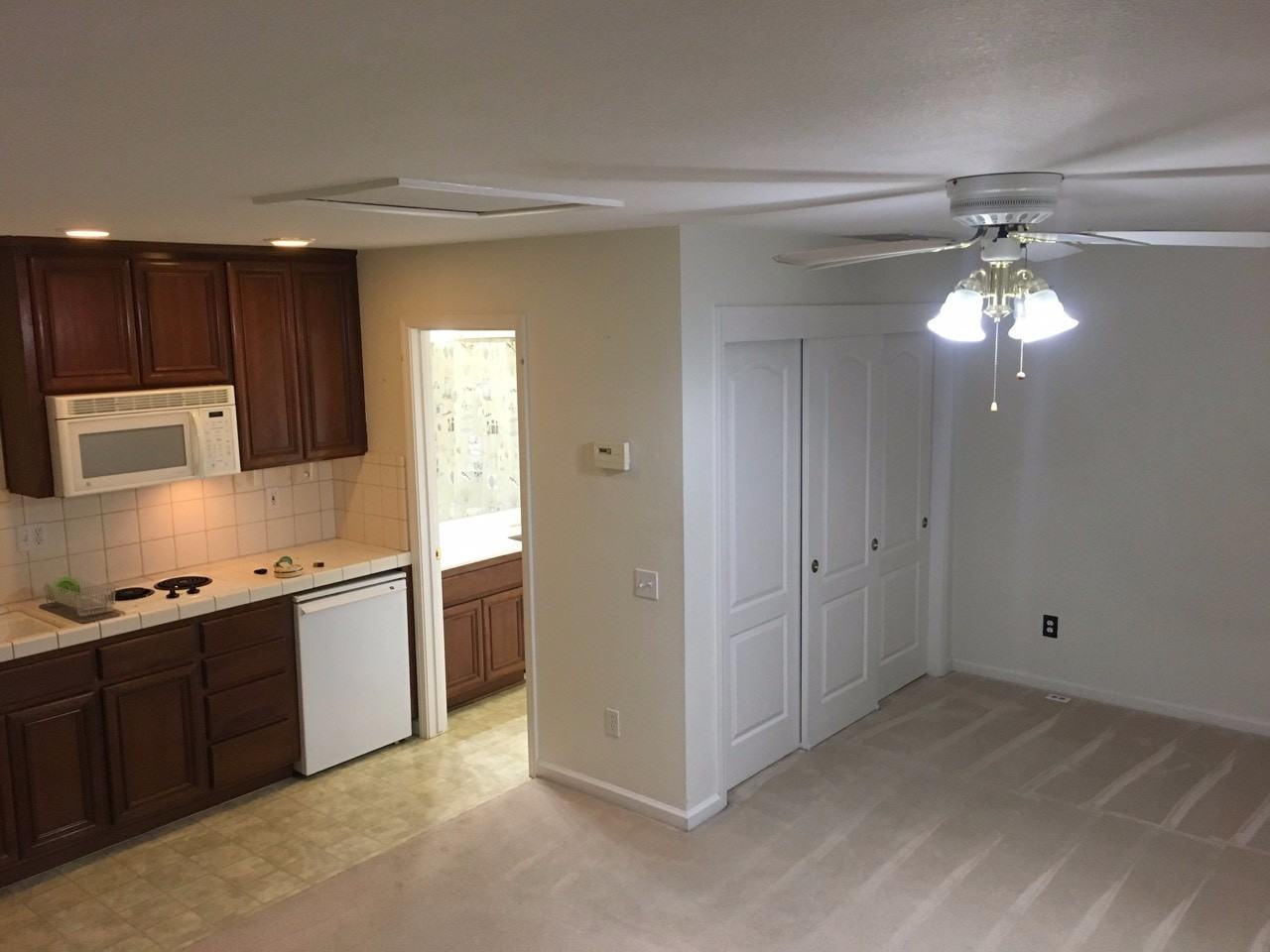 177 W Springer Dr - Photo 3 of 9