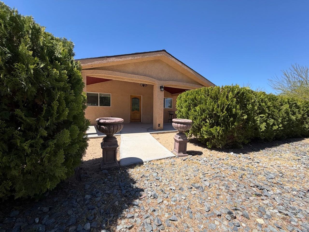 28332 Rodeo Rd - Photo 2 of 22