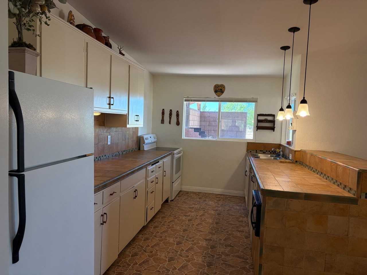 28332 Rodeo Rd - Photo 4 of 22