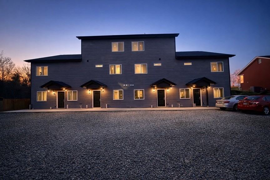 119 Carlton Drive - Photo 2 of 16