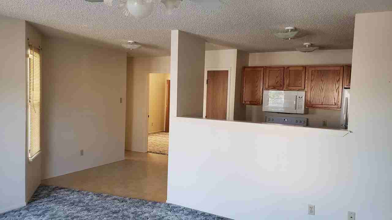 2406 1/2 N Grand A - Photo 2 of 16