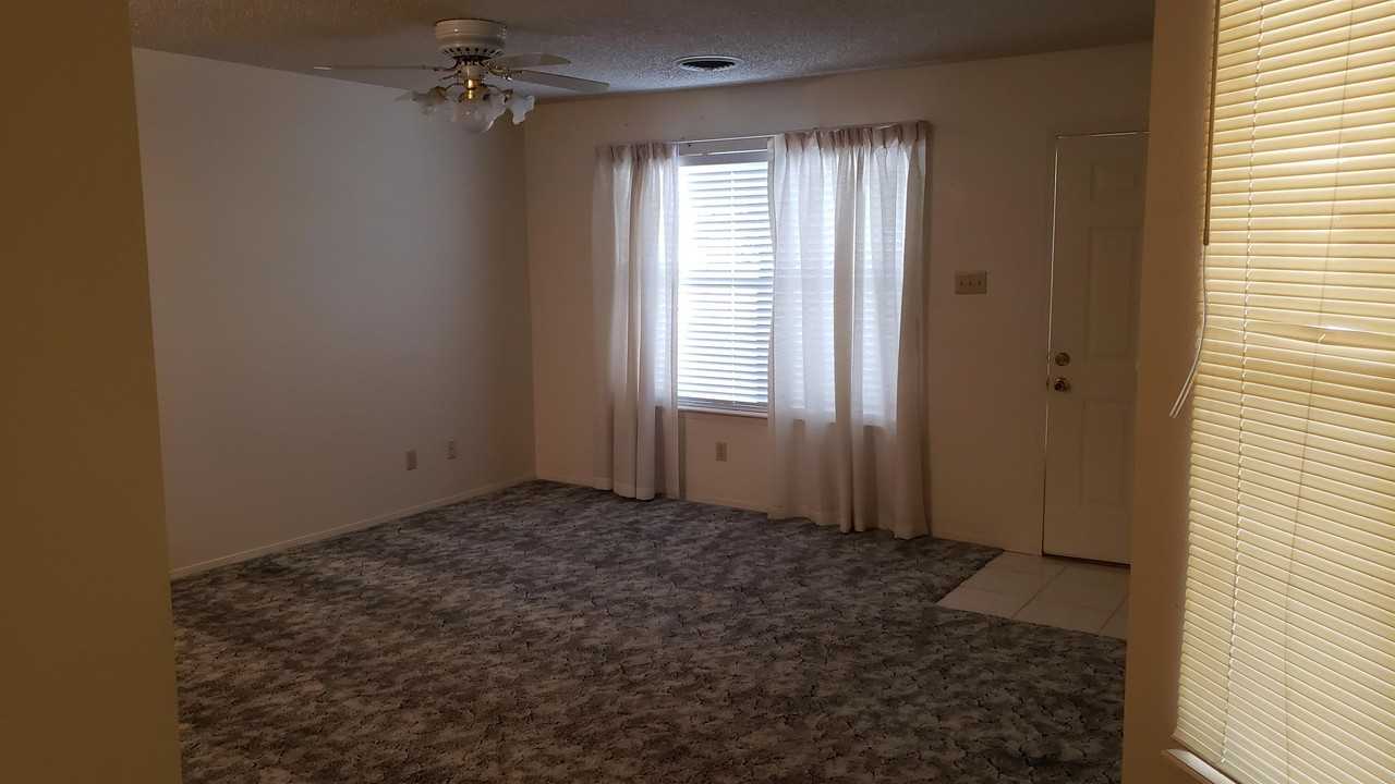 2406 1/2 N Grand A - Photo 5 of 16