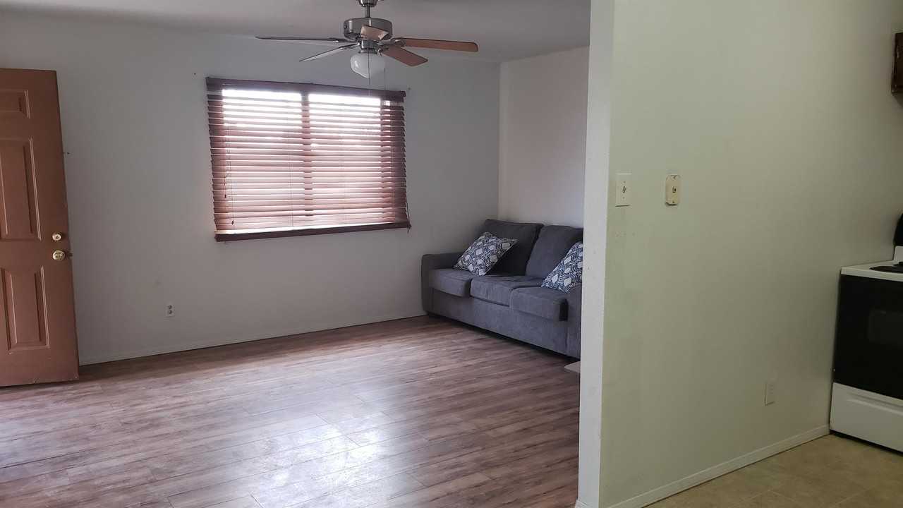 1013 West 13th Street  A - Photo 2 of 10