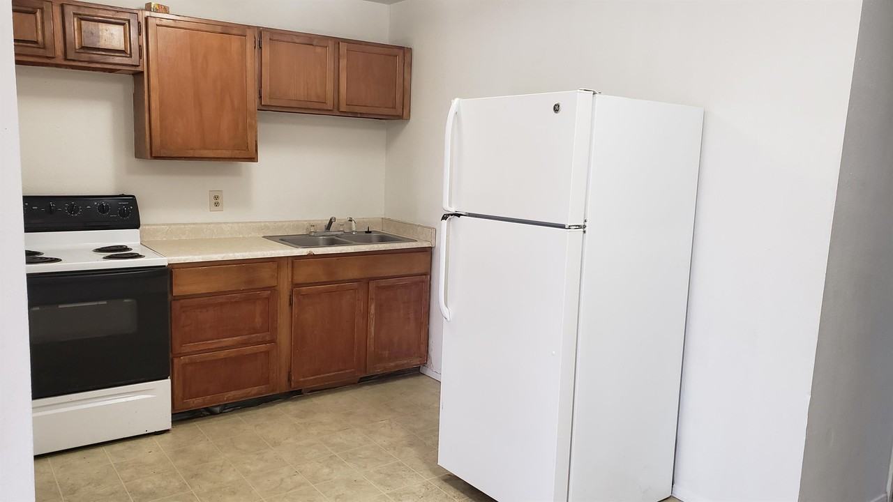 1013 West 13th Street  A - Photo 4 of 10