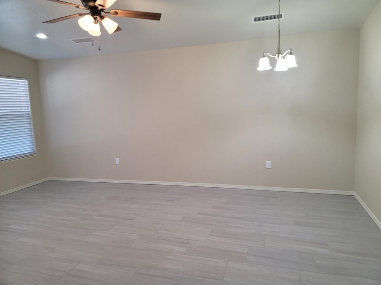 2110 Clover Lane - Photo 5 of 18