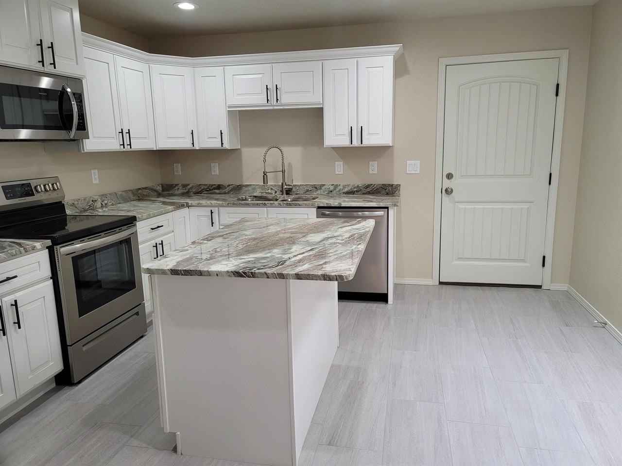 2110 Clover Lane - Photo 7 of 18