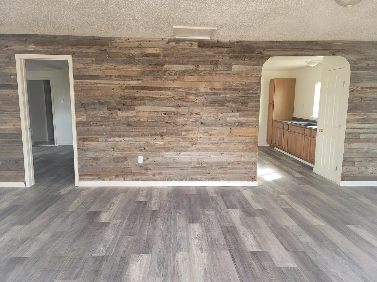 500 East Country Club Road - Photo 3 of 9