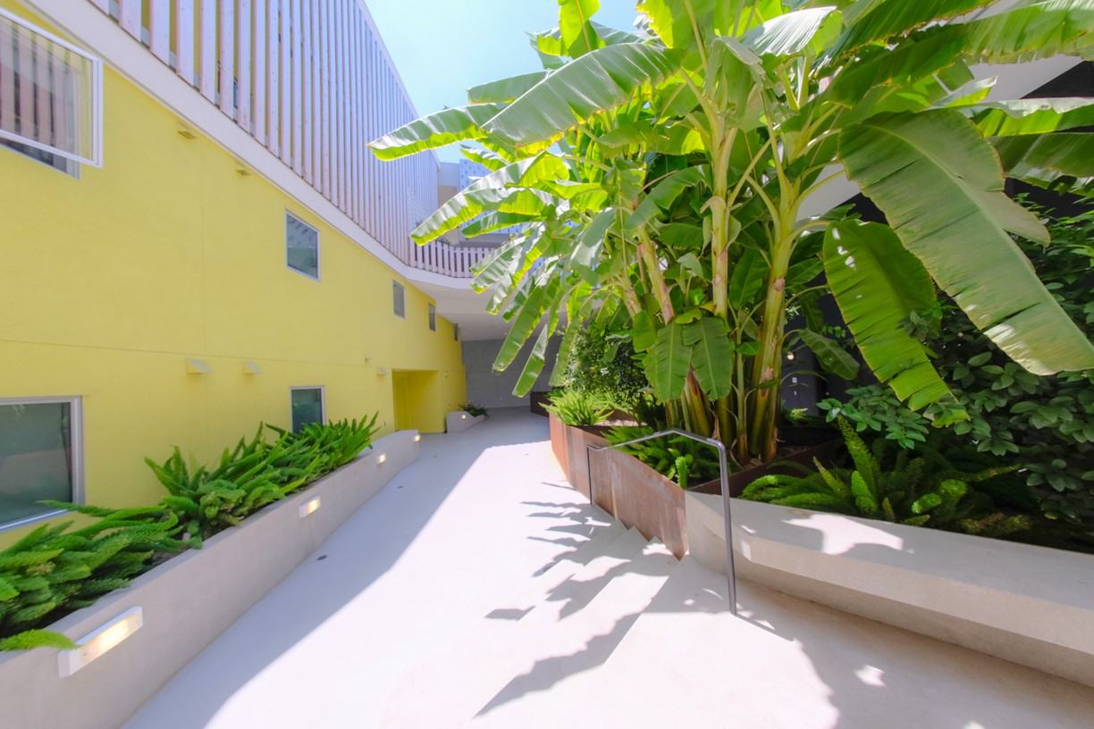 1313 Sunset Blvd - Photo 2 of 30