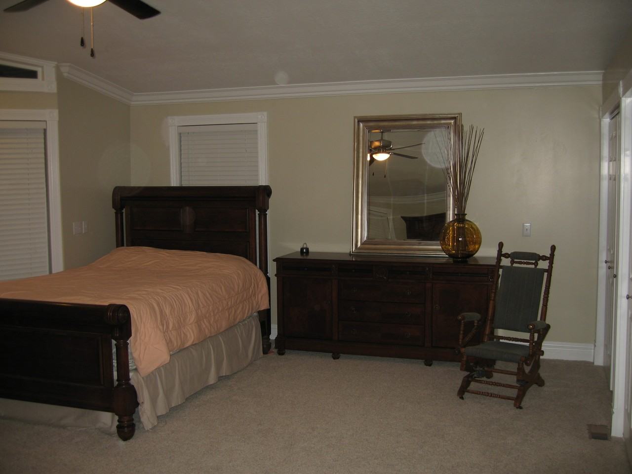 1005 E Meadow Way Dr #1 - Photo 4 of 11