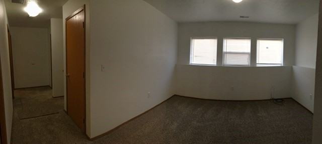 1506 E Desmet Ave #22 - Photo 5 of 15