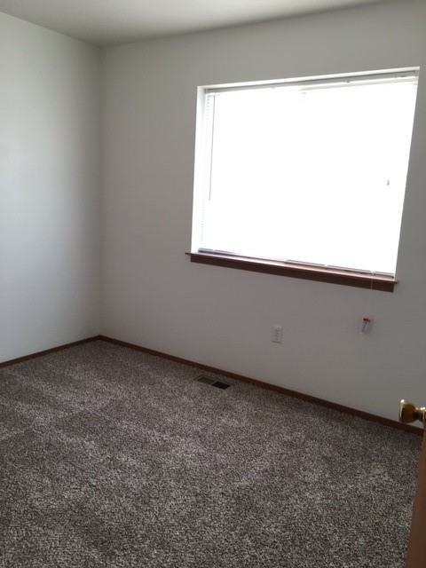 1506 E Desmet Ave #22 - Photo 6 of 15