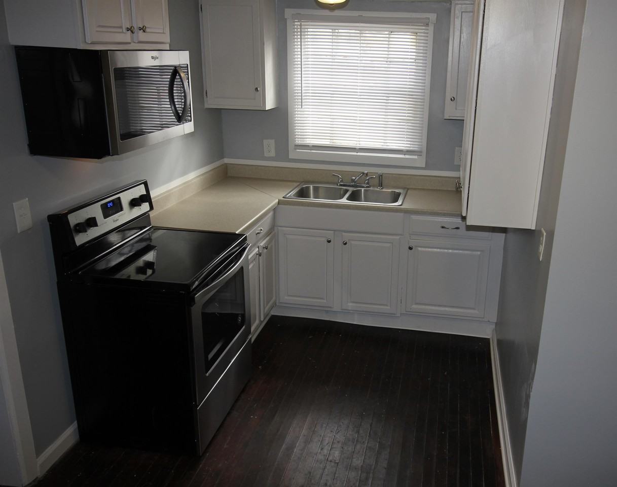 759 Holmes Street - 759 BUNIT B #759B - Photo 2 of 10