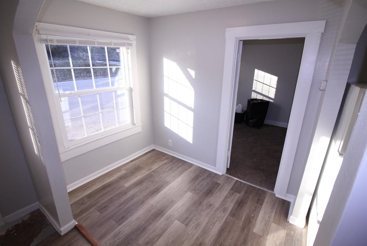 759 Holmes Street - 759 BUNIT B #759B - Photo 5 of 10