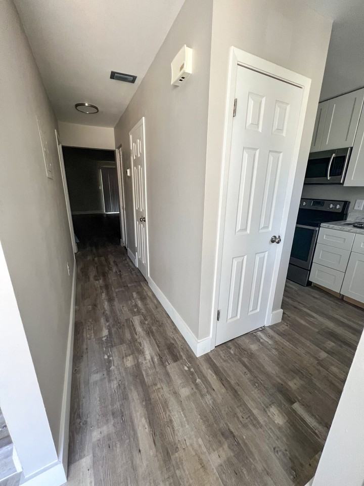 40 11th Street - Photo 3 of 23