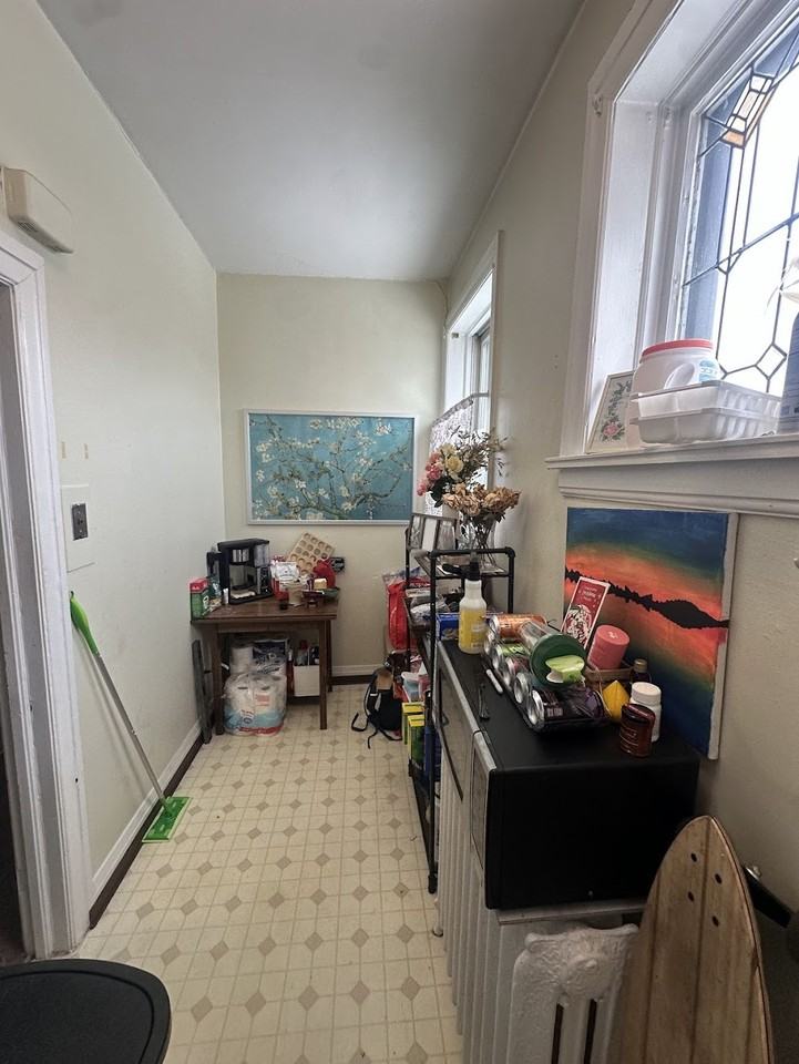 632 E 3rd Street - Photo 4 of 9