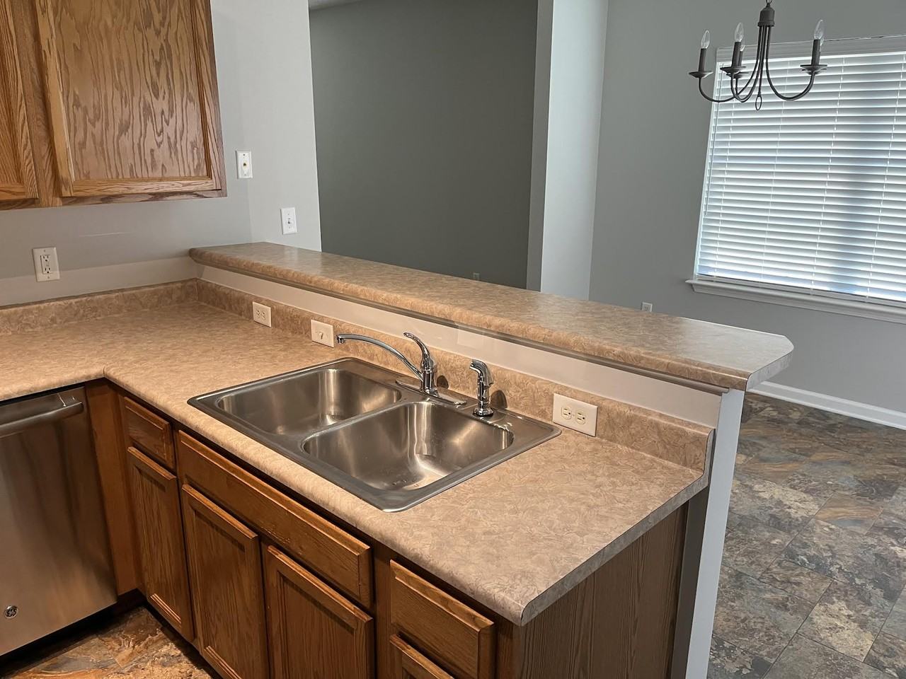 242 Highland Golf Dr - Photo 7 of 20