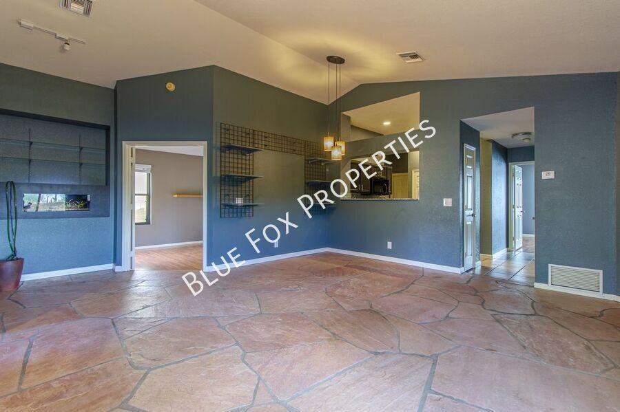 4780 W Lessing Ln - Photo 5 of 20